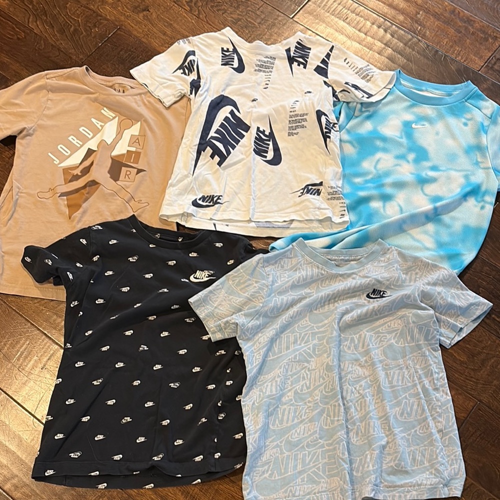 5 boys Nike Kids' Assorted T-Shirts - Blue, Black, Tan